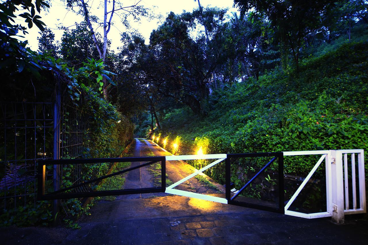 Villa Marley Senggigi Exterior foto